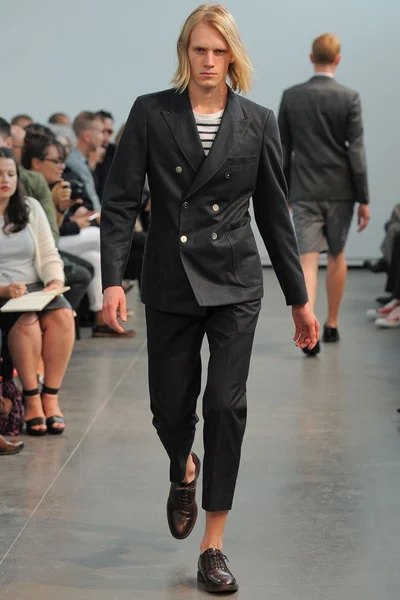 Look 14
